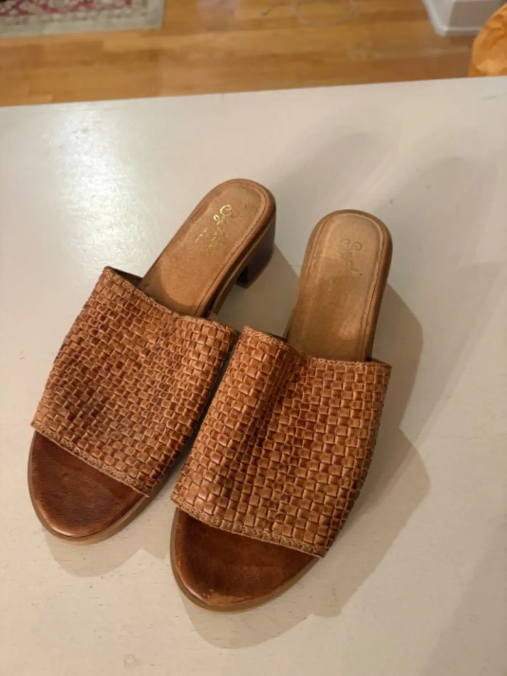 Seychelles woven slide tan